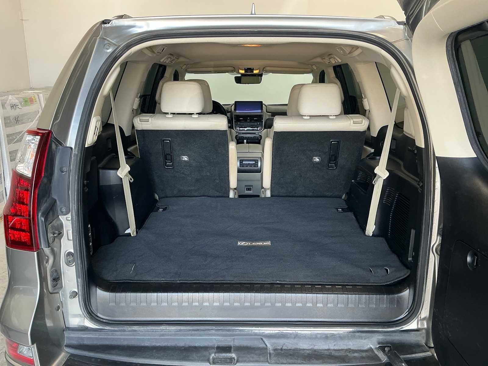 Used 2022 Atomic Silver Lexus Luxury image 29