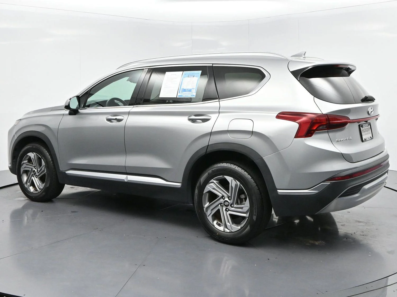 Used 2021 Shimmering Silver Hyundai SEL image 5