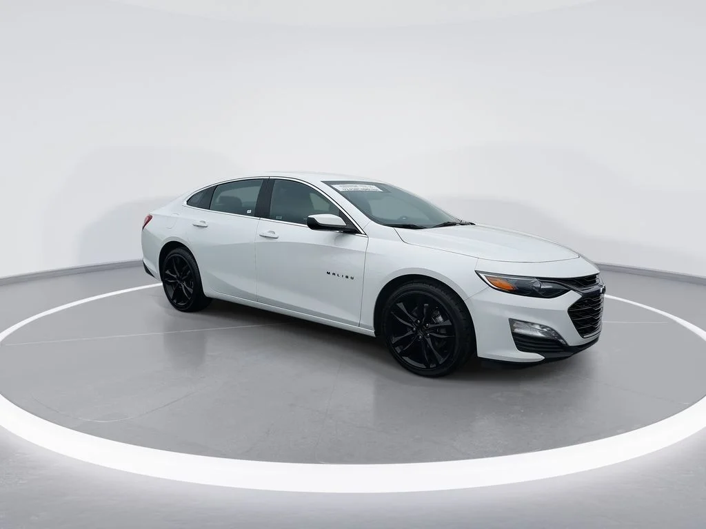Used 2024 White Chevrolet LT image 2