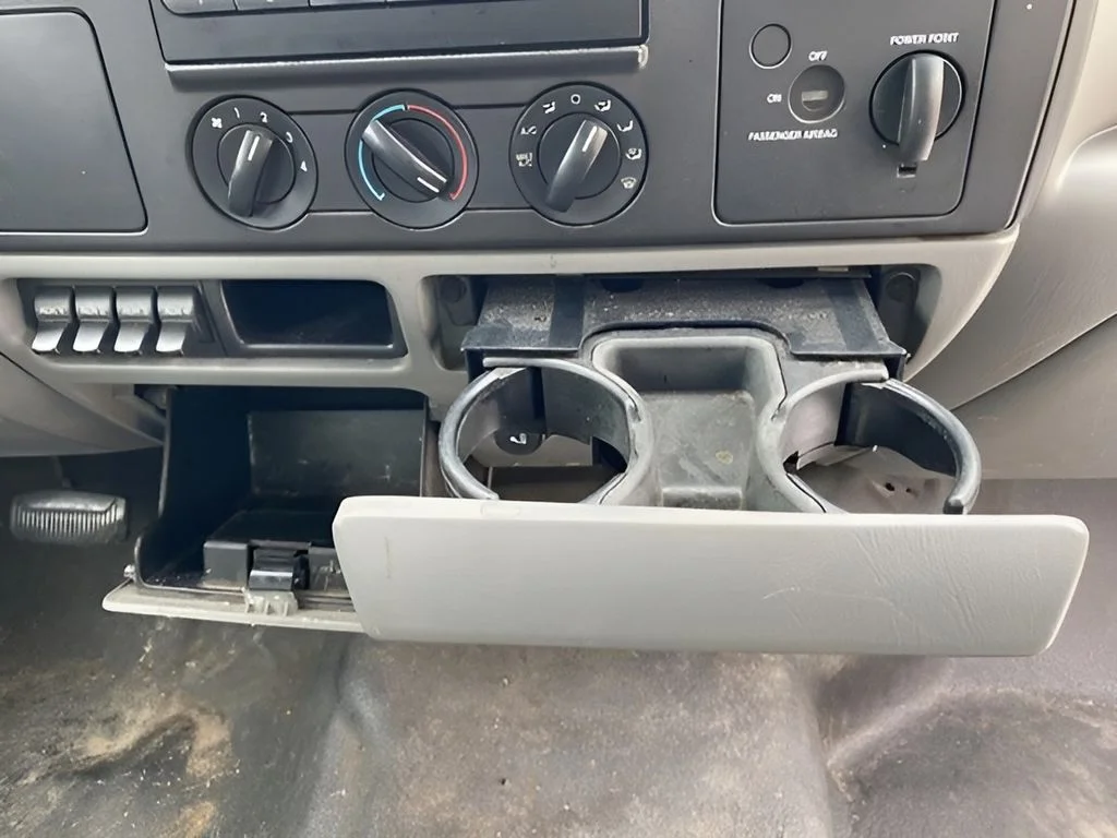 Used 2006  Ford  image 16