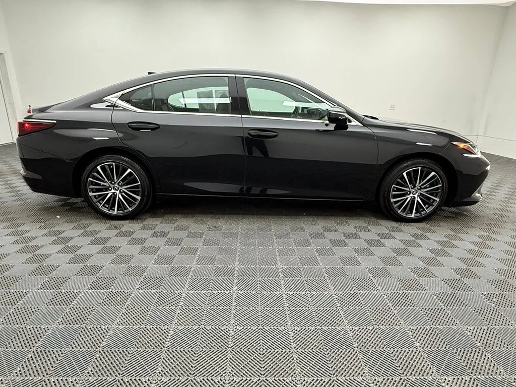 Used 2025 Black Lexus 350 image 7