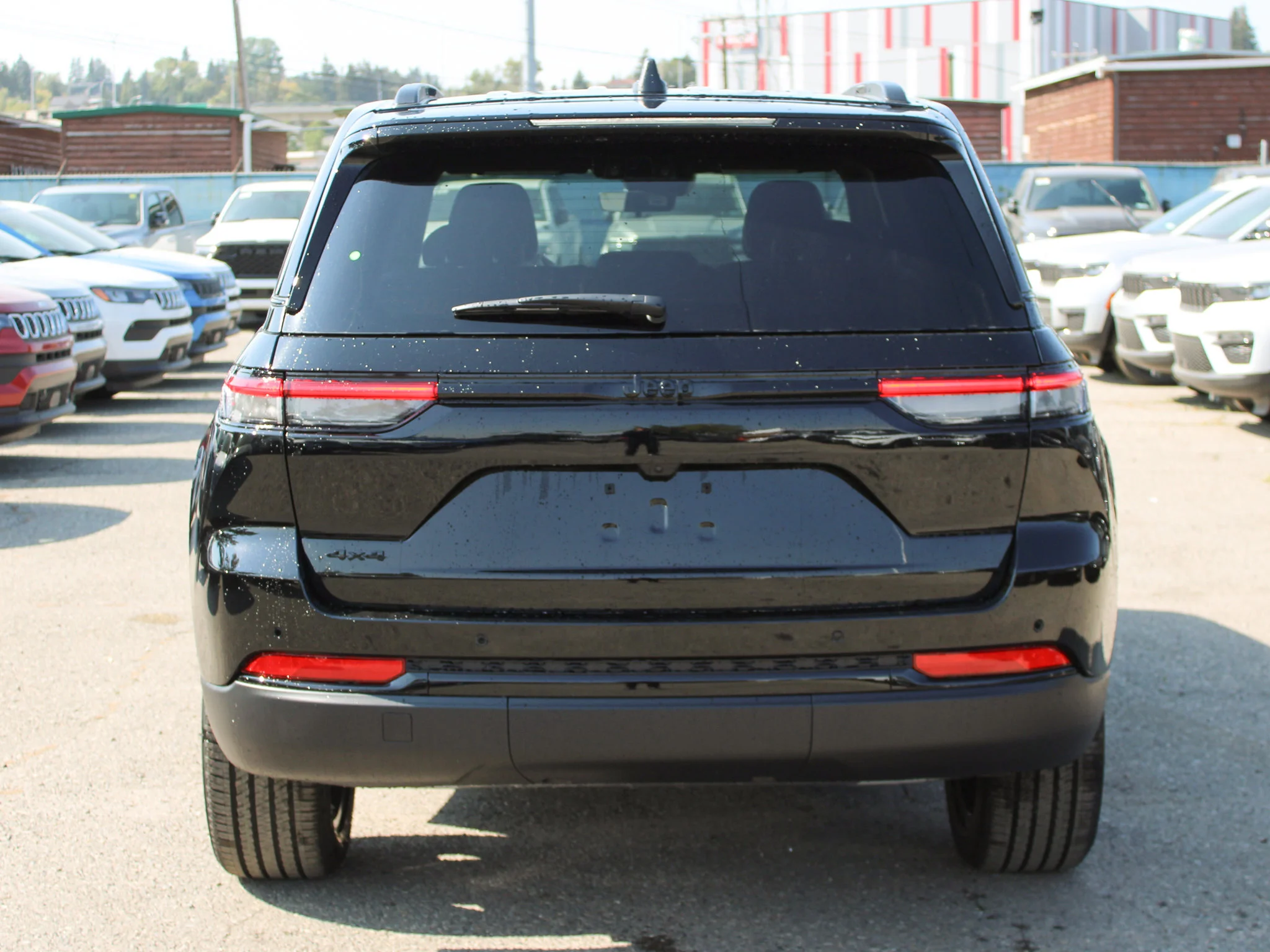 New 2025 Black Jeep Altitude* 4x4, Sunroof, Trailer Tow Pkg, Heated Leather image 4