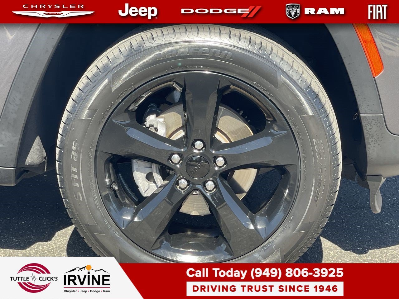 Certified Used 2023 Baltic Gray Metallic Clearcoat Jeep Altitude image 10