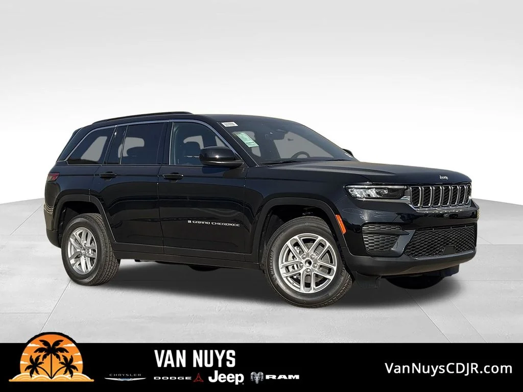 New 2026 Diamond Black Jeep Laredo X image 1