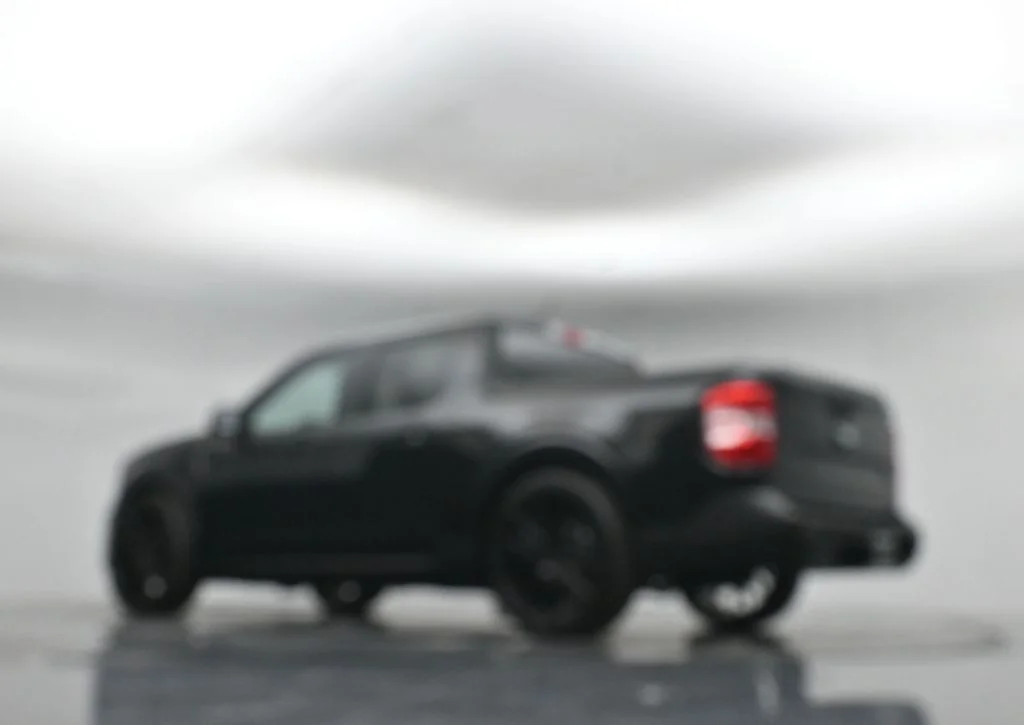 New 2026 Shadow Black Ford XLT image 3