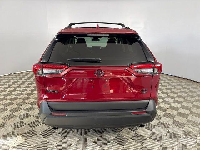 Certified Used 2023 RUBY FLARE PEARL Toyota  image 6