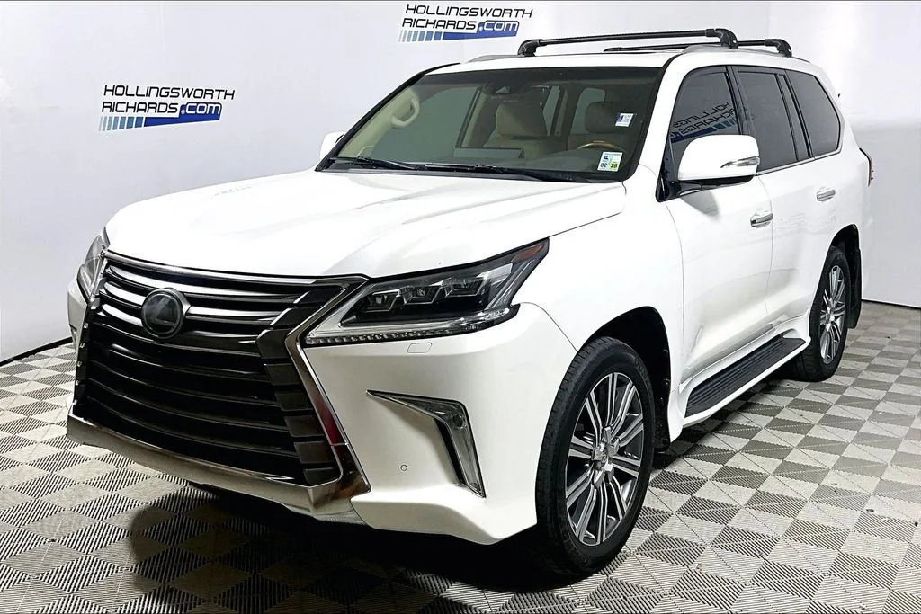 2016 Lexus LX 600 570's photo