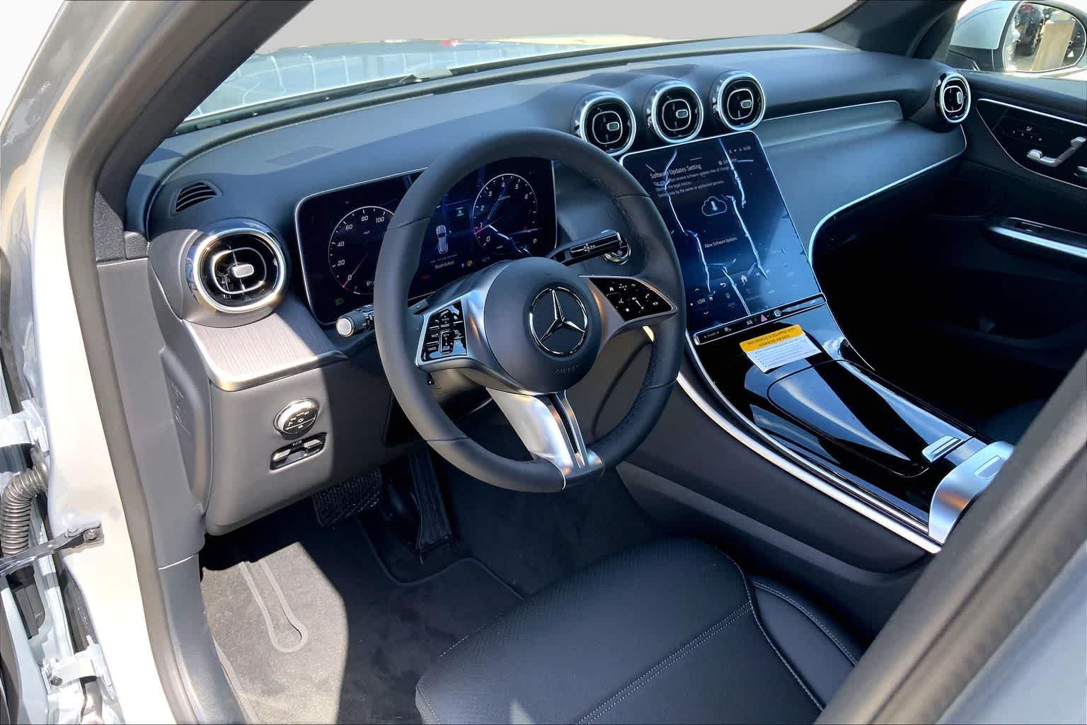 New 2026 Cirrus Silver Metallic Mercedes-Benz GLC 300 image 8