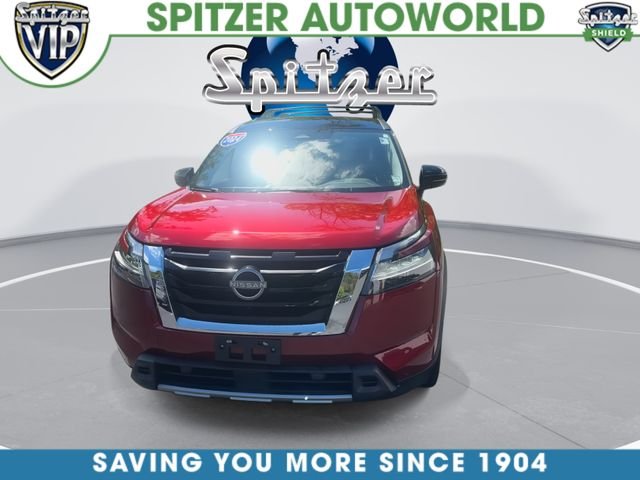 Used 2024 Red Nissan SL image 3