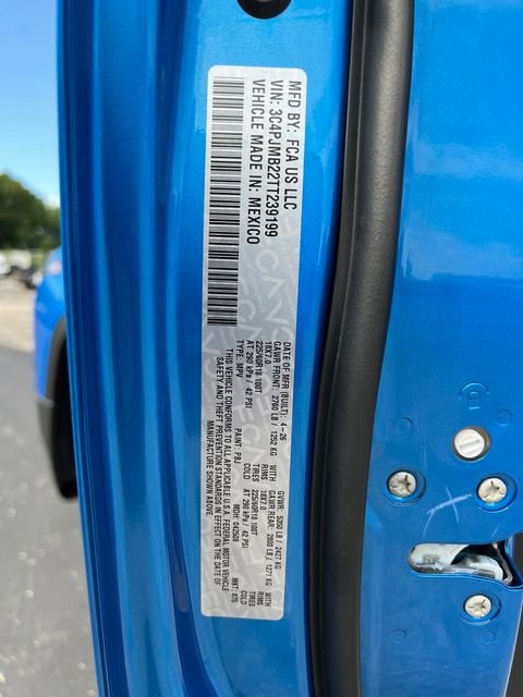 New 2026 Hydro Blue Pearl-Coat Exterior Paint Jeep Laredo image 29