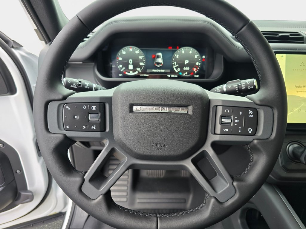 New 2026 Fuji White LAND ROVER X-Dynamic SE image 16