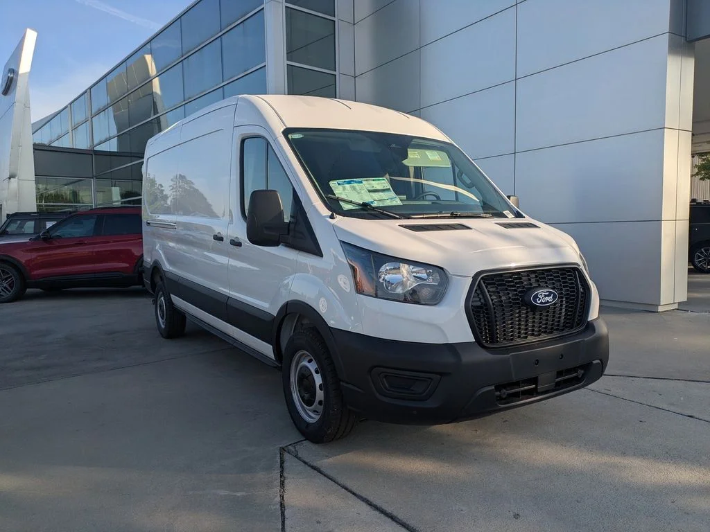 New 2026 Oxford White Ford Base image 2