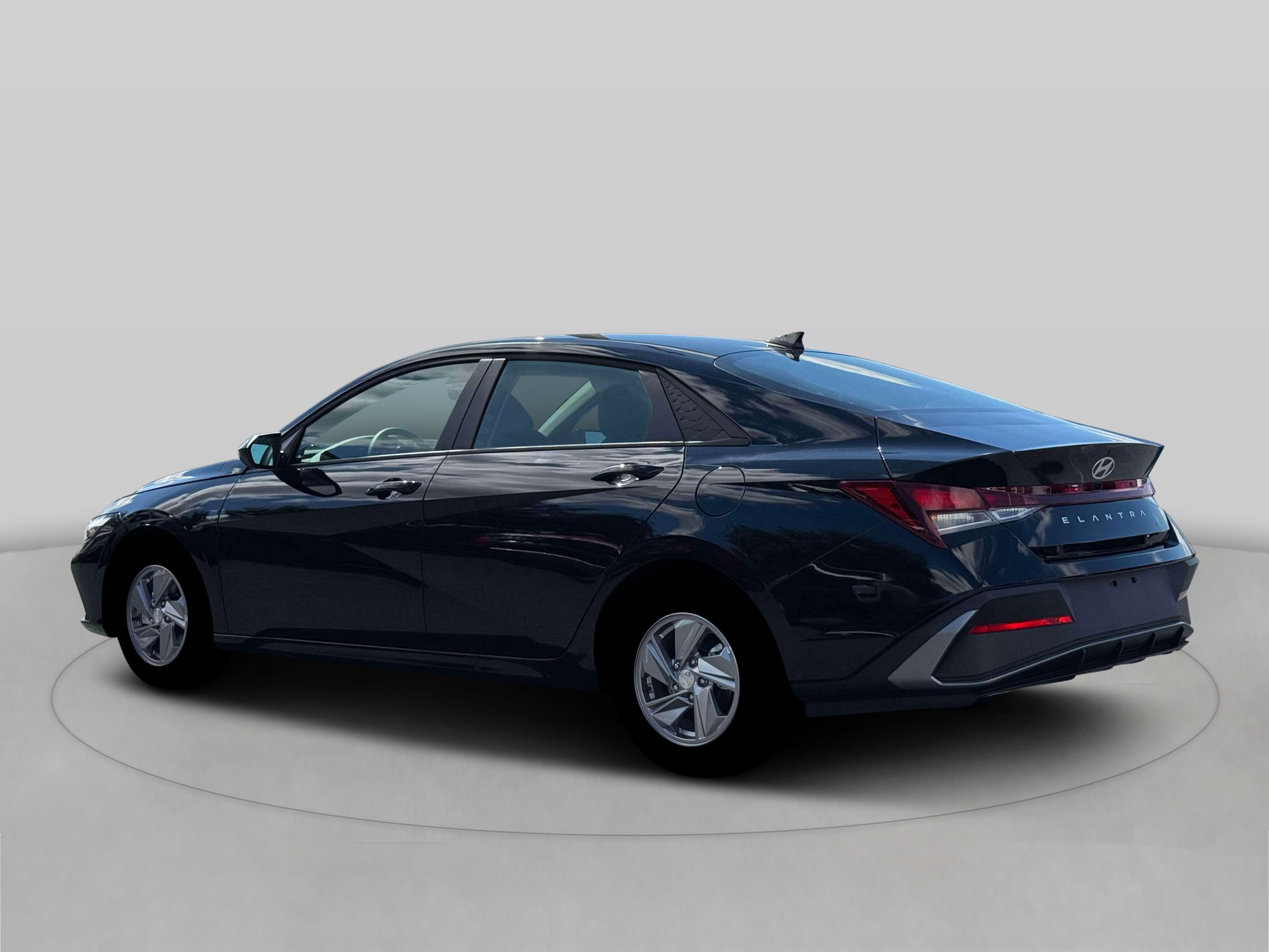 New 2026 Black Hyundai SE image 4