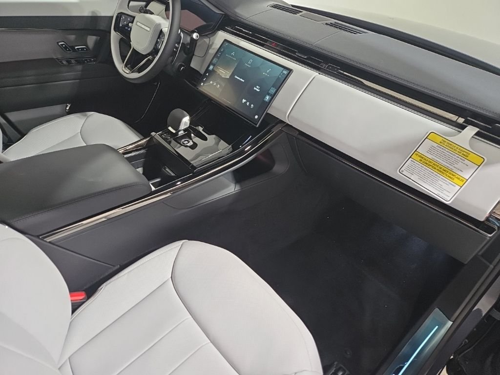 New 2026 Varesine Blue Land Rover Dynamic SE image 20