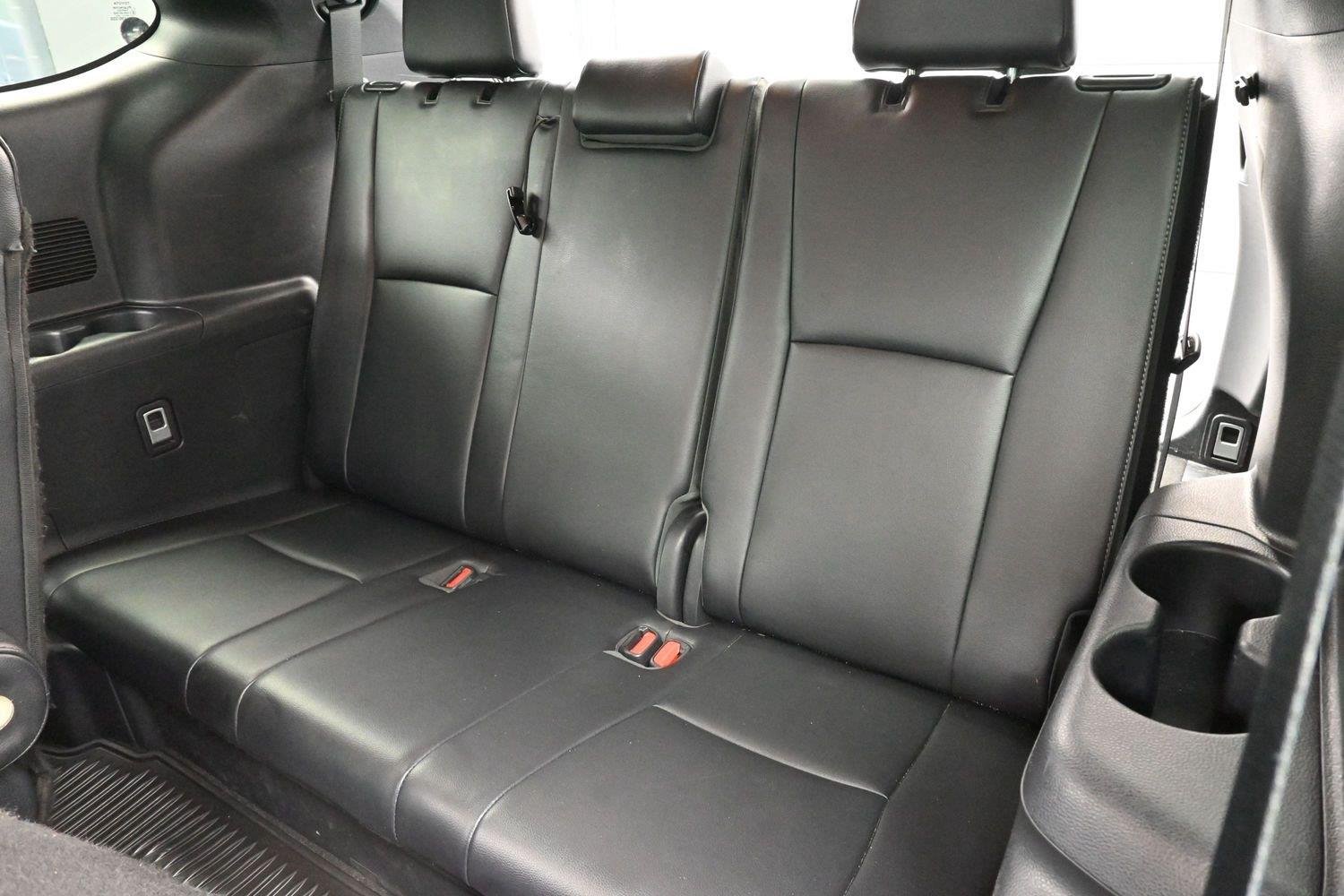 Used 2023 Blue Toyota L image 34