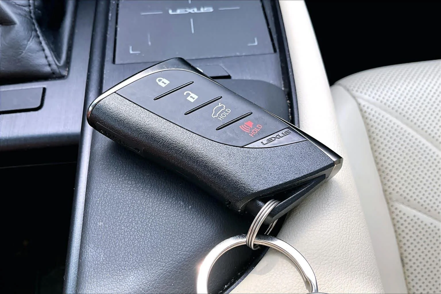 Used 2022 Moonbeam Beige Metallic Lexus Ultra Luxury image 15