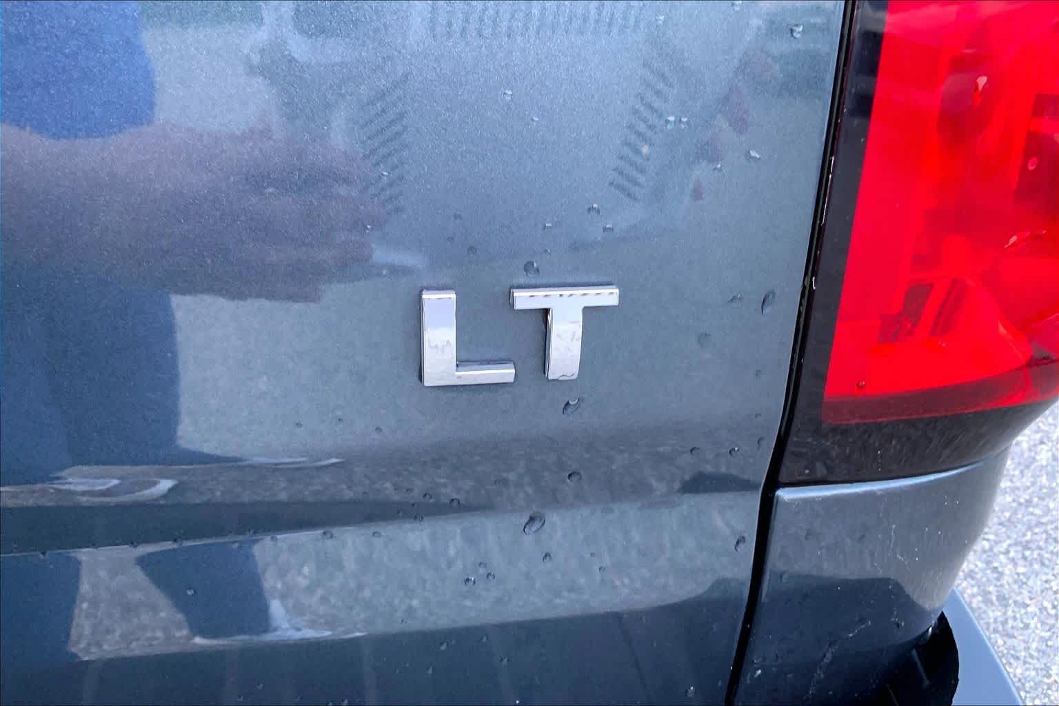 Used 2019 Shadow Gray Metallic Chevrolet 4WD LT image 10