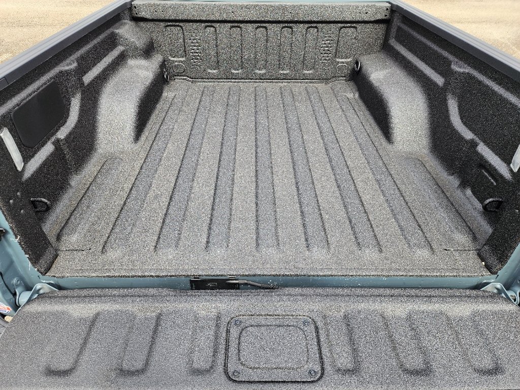 New 2026 Anvil Clear-Coat Exterior Paint Jeep Sahara image 6
