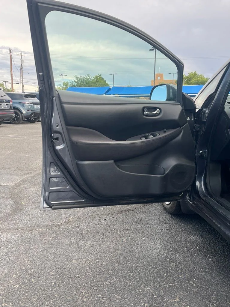 Used 2013 Gray Nissan S image 5