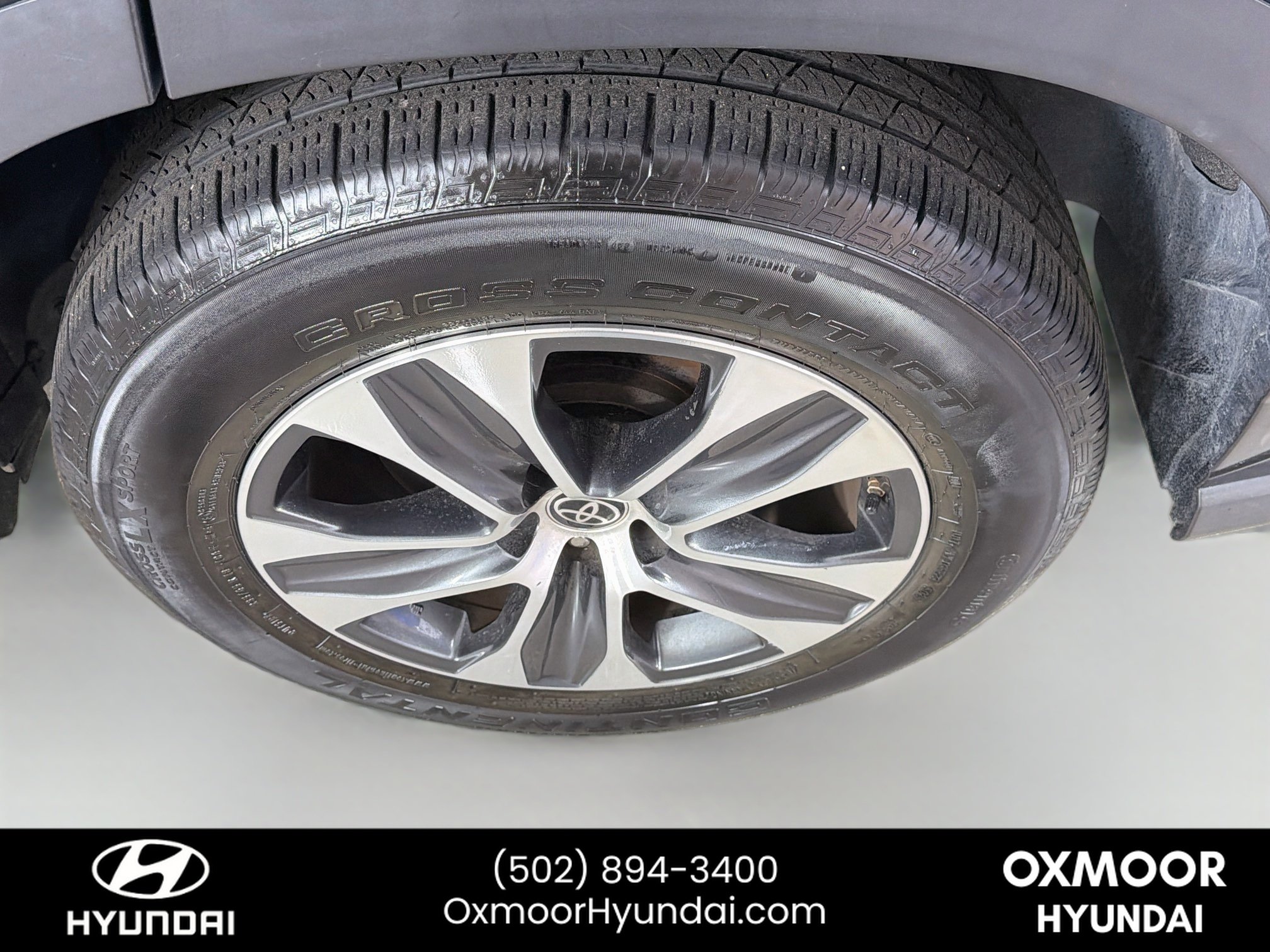Used 2021 Midnight Black Metallic Toyota XLE image 33