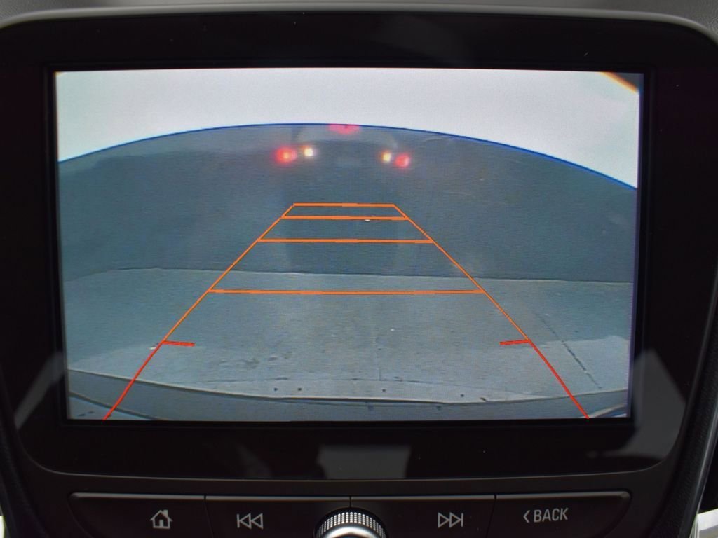 2017 CHEVROLET MALIBU - Image 21