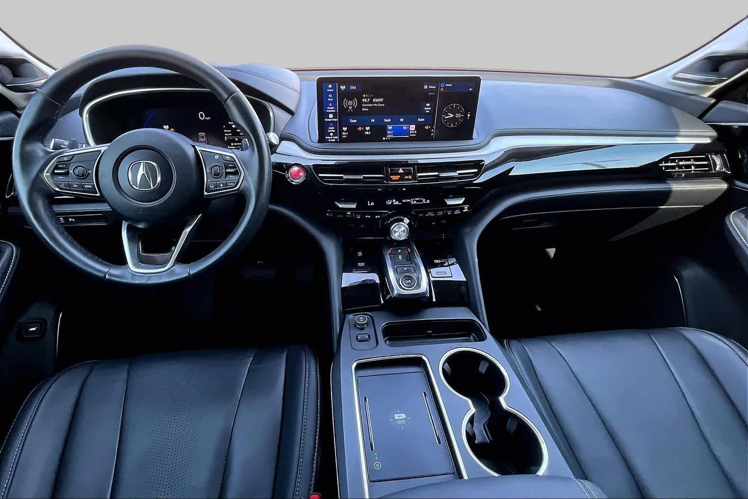 Used 2025 Majestic Black Pearl Acura w/Technology Package image 30
