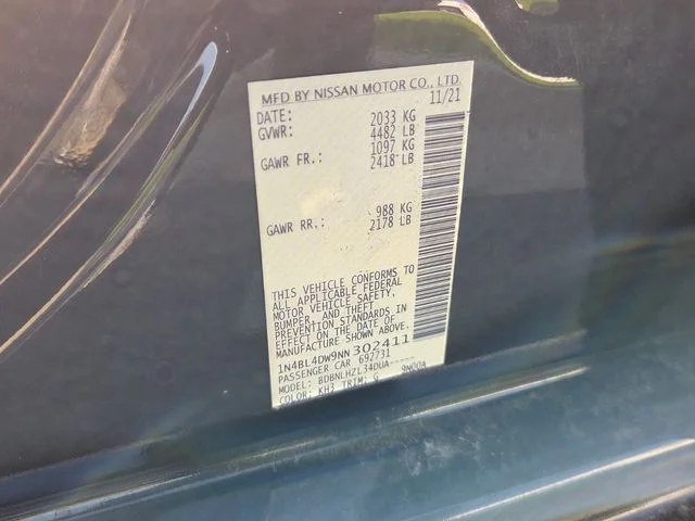 Used 2022 Black Nissan 2.5 SV image 6
