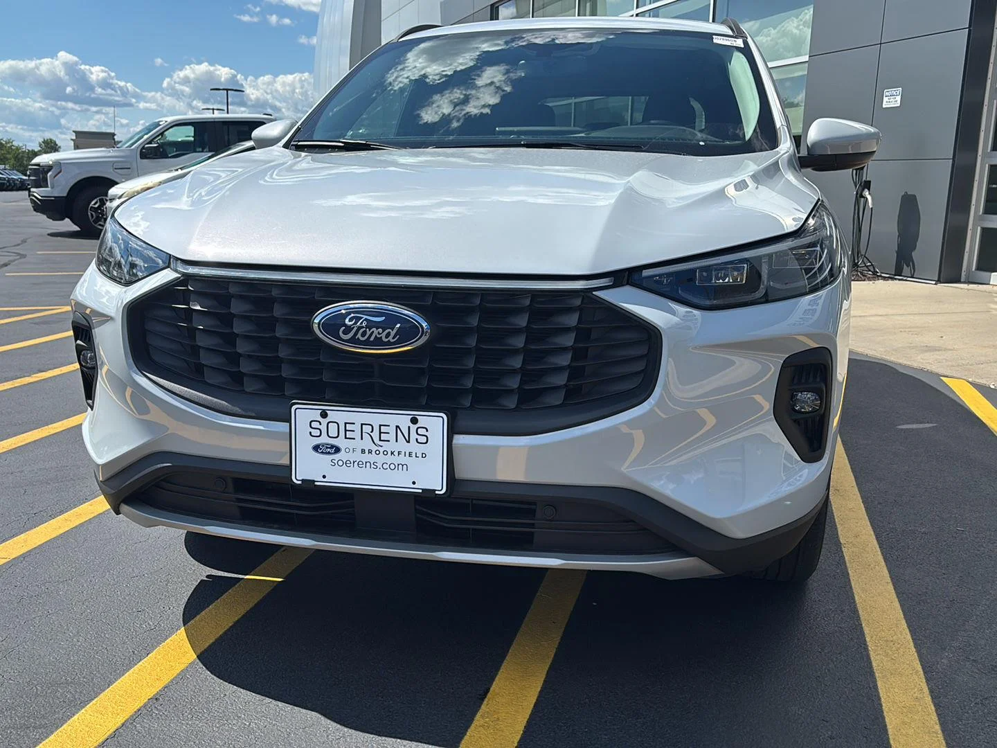 Used 2025 Space Silver Ford Platinum image 4
