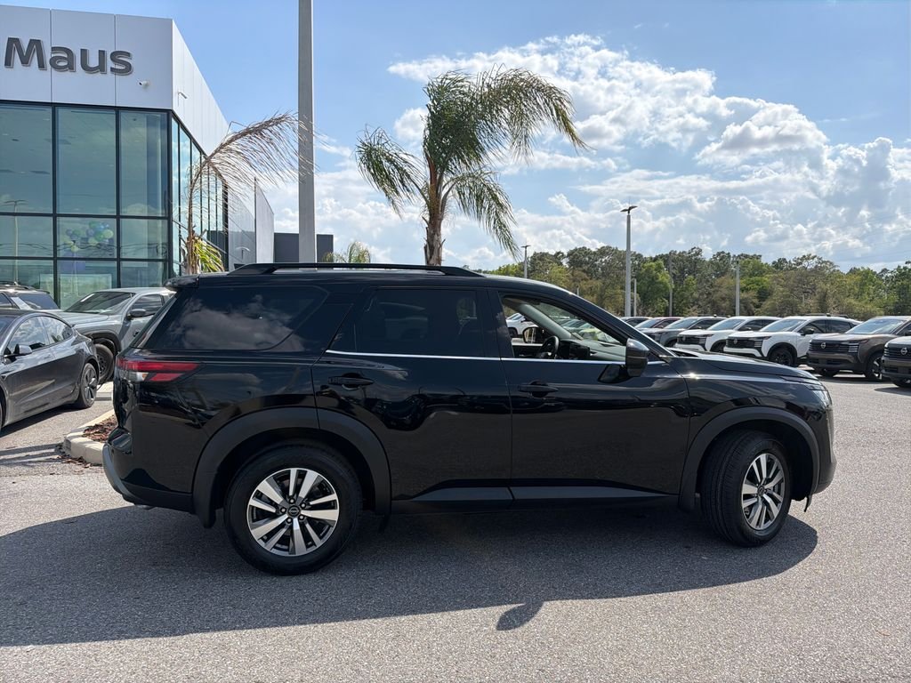 New 2026 Nissan Pathfinder SL 4D Sport Utility