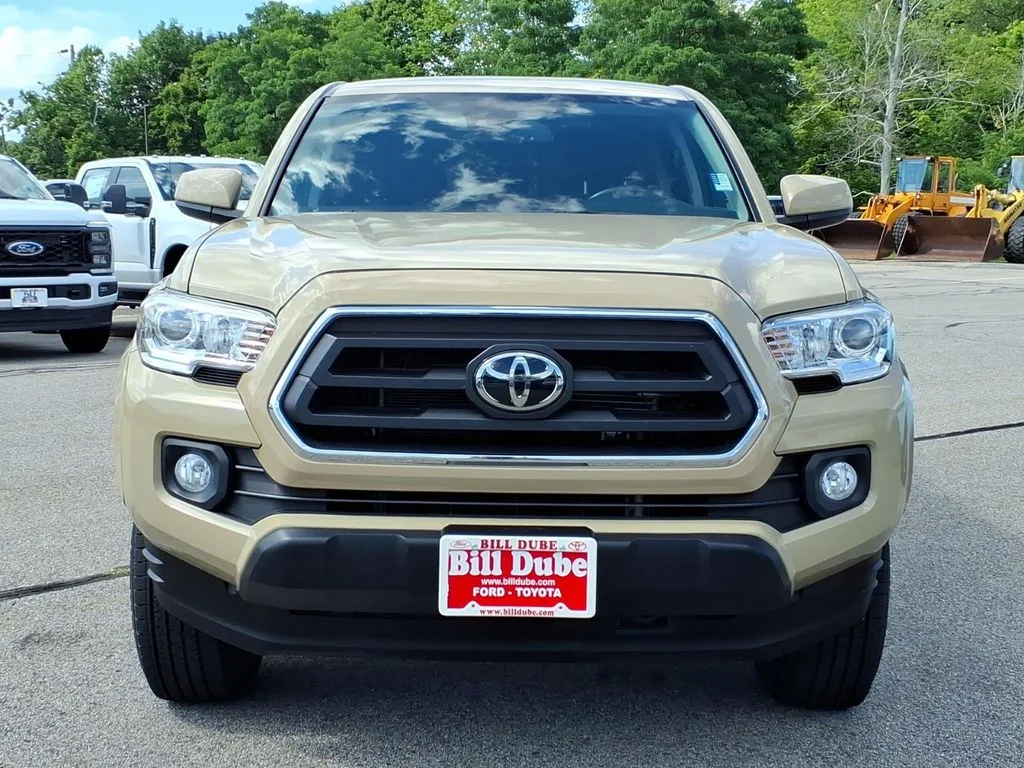 Used 2020 Beige Toyota SR5 image 17