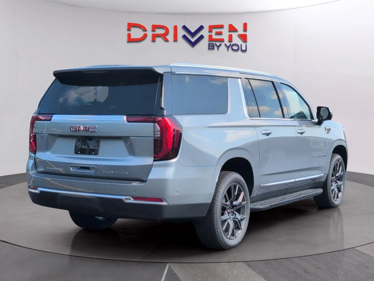 New 2026 Sterling Metallic GMC Elevation image 5