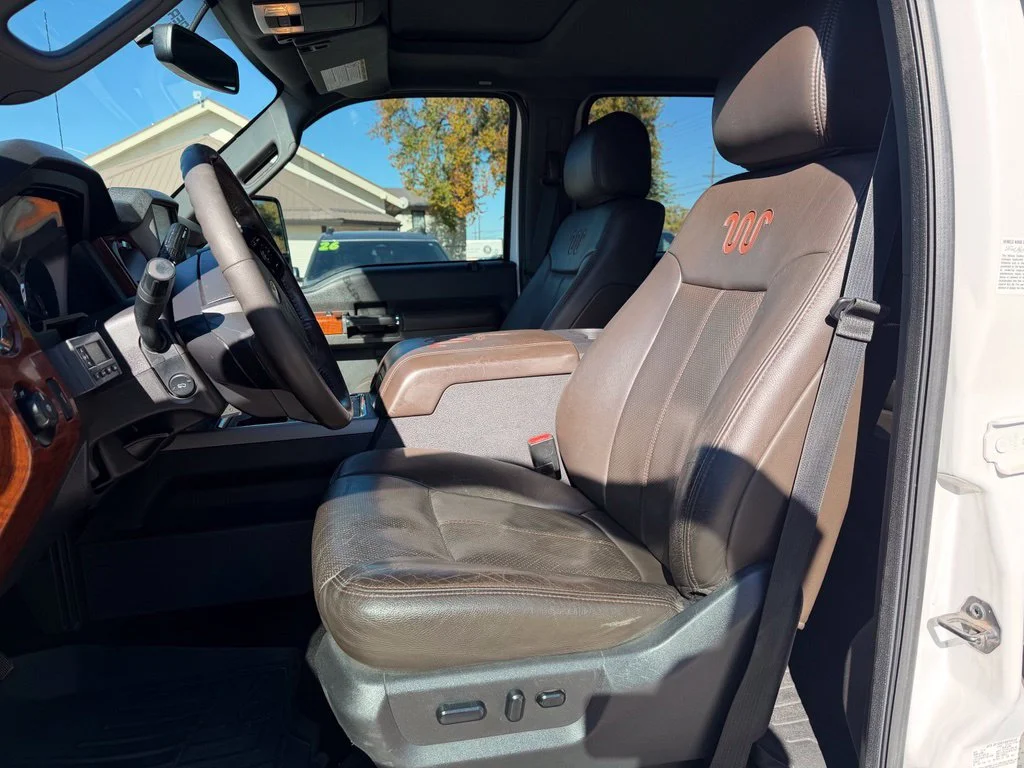 Used 2015 White Ford King Ranch image 9