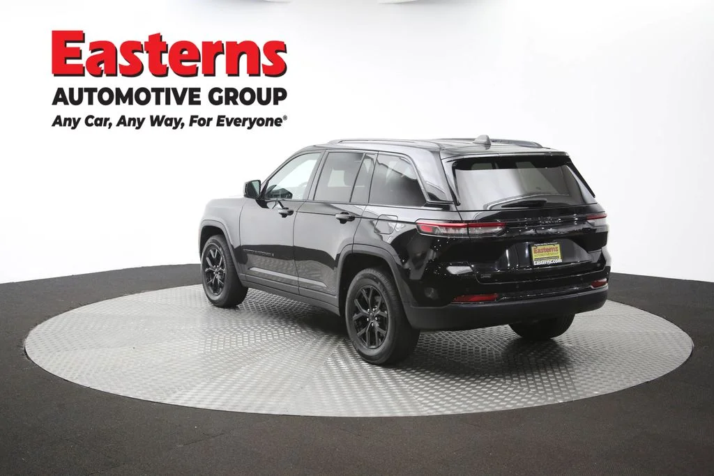 Used 2025 Black Jeep Altitude image 65