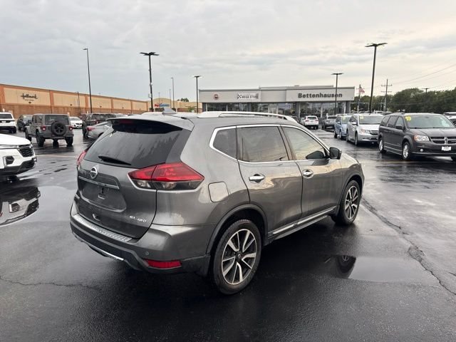 Used 2019 Gray Nissan SL image 4