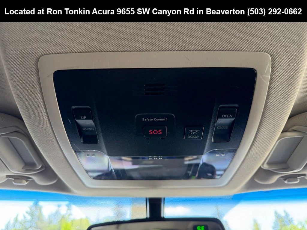 Used 2016 Silver Lining Metallic Lexus 200t image 28