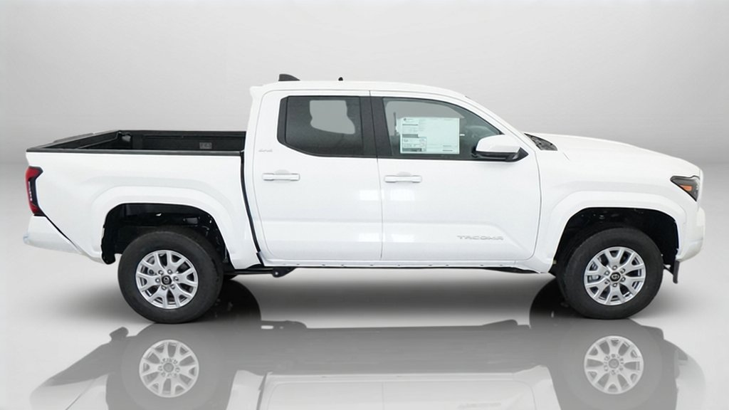 New 2026 Ice Cap Toyota SR5 image 7