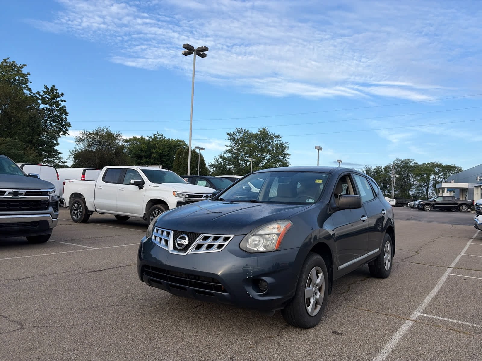 Used 2014 Blue Nissan S image 1