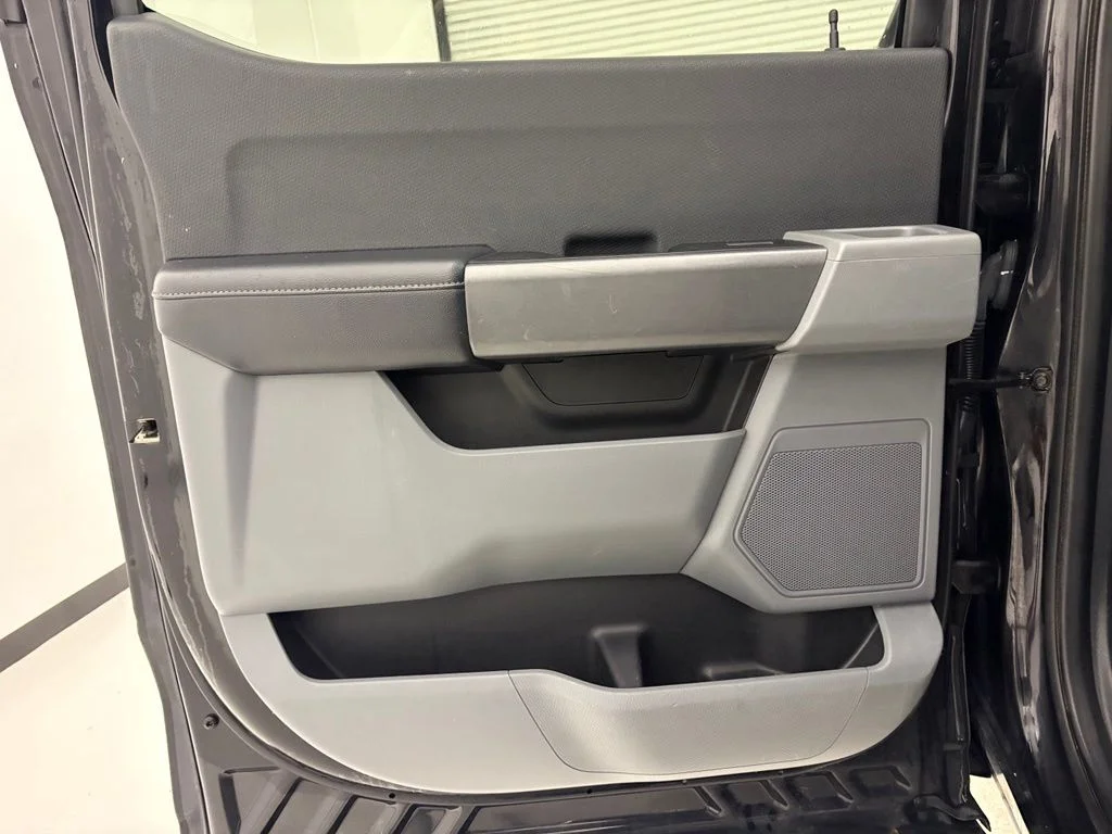 Used 2021 Black Ford XLT image 28