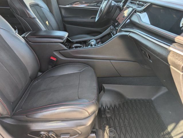 Used 2022 White Jeep Trailhawk image 29