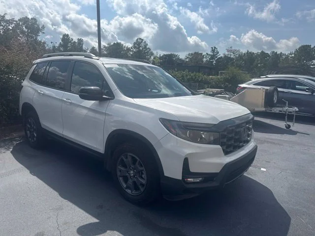 Used 2025 White Honda TrailSport image 2