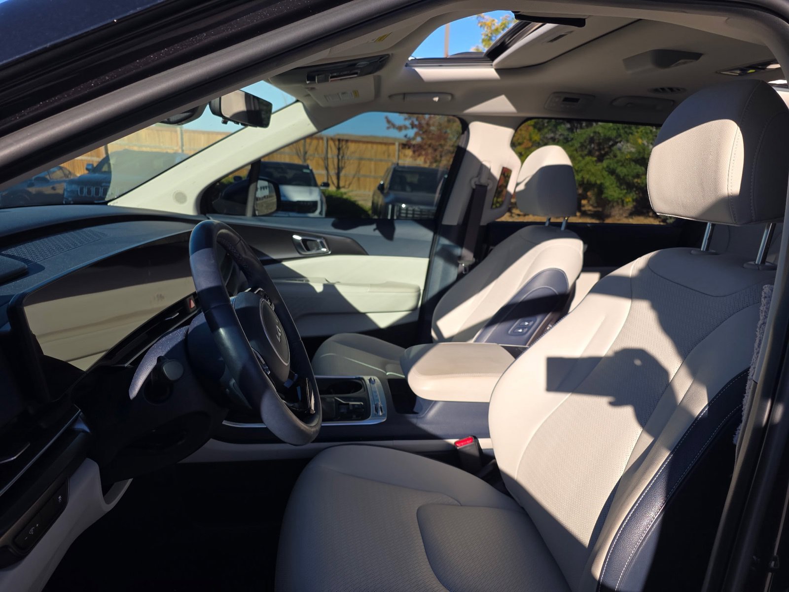 Used 2025 Gray Kia SX Prestige image 8