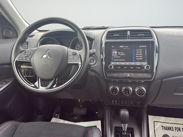 Used 2022 Gray Mitsubishi 2.0 SE image 11