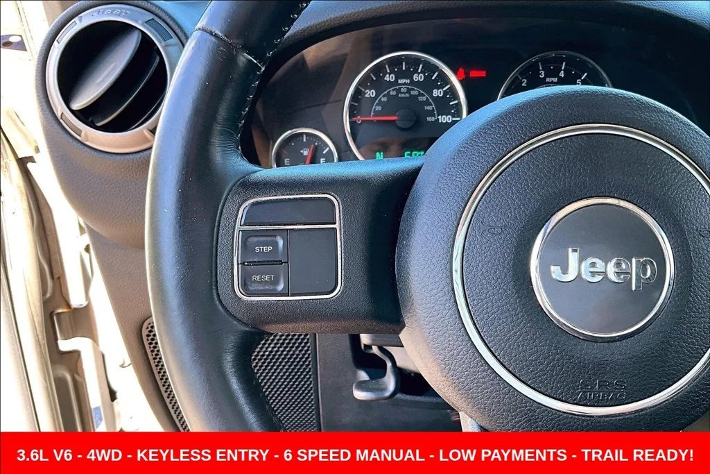 Used 2017 Silver Jeep Unlimited Sport image 13