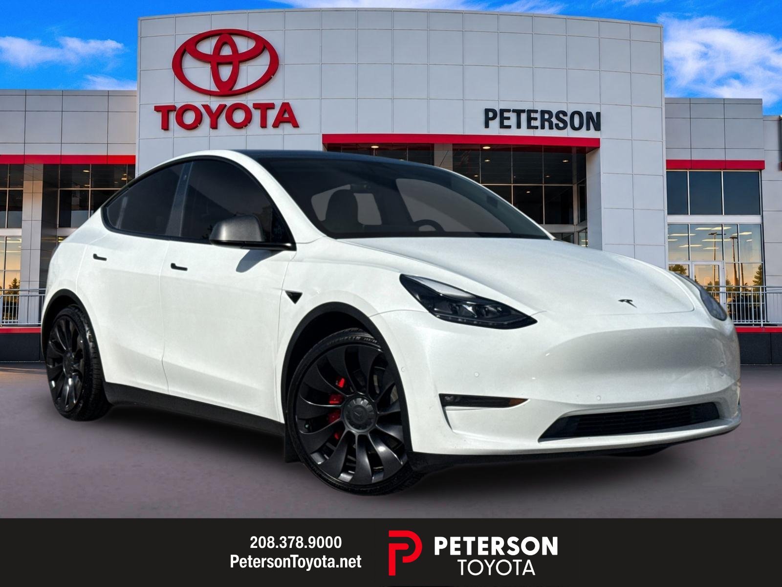 Used 2022  Tesla Performance image 1