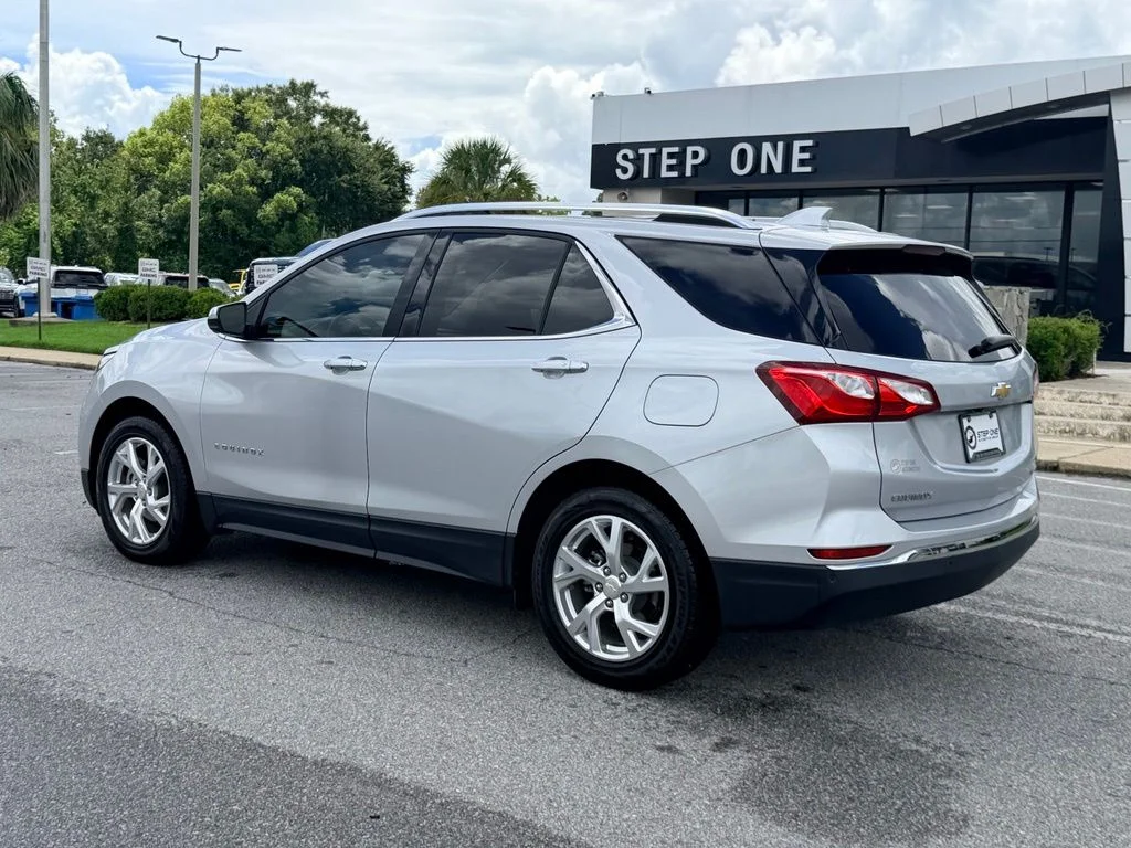 Used 2019 Silver Chevrolet Premier image 4