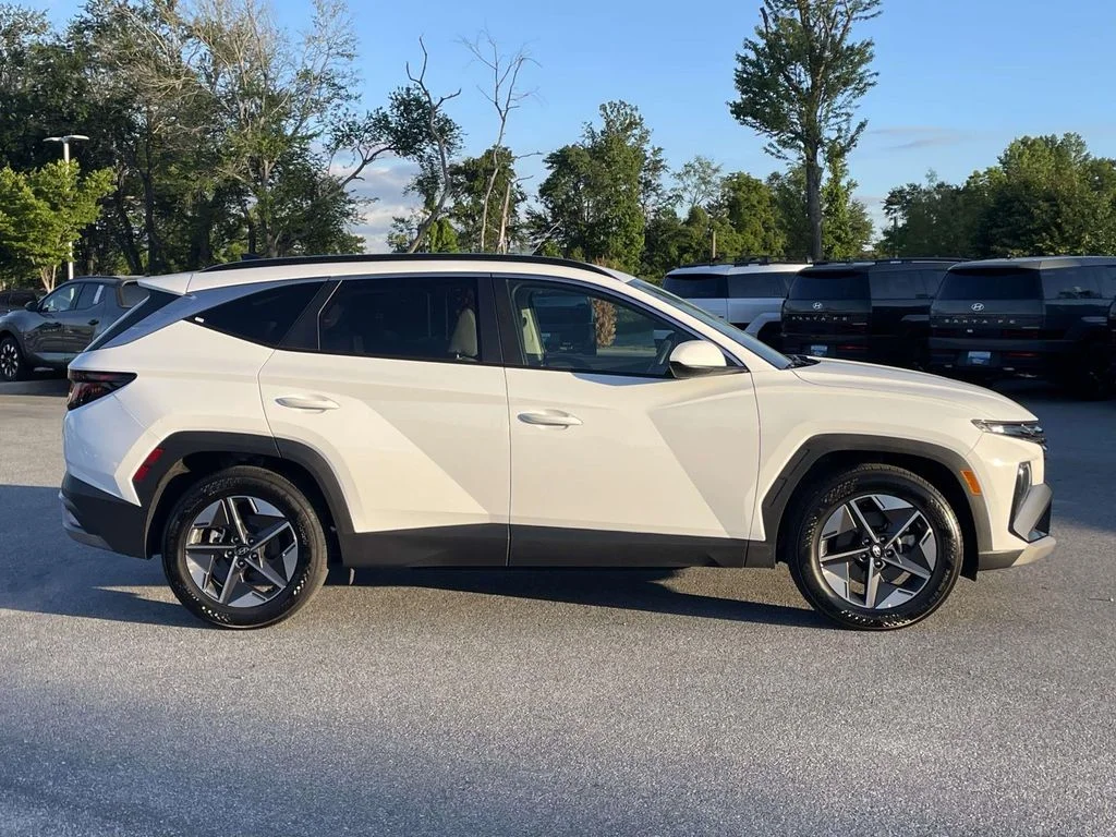 Certified Used 2025 Serenity White Pearl Hyundai SEL image 30