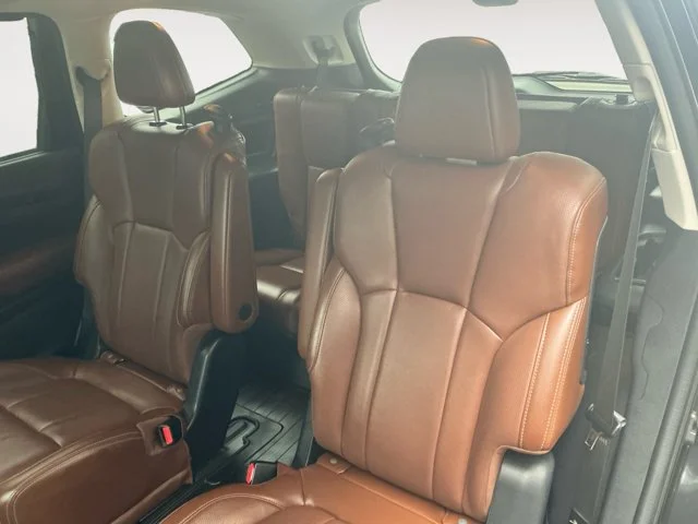 Used 2019 Crystal Black Silica Subaru Touring image 13