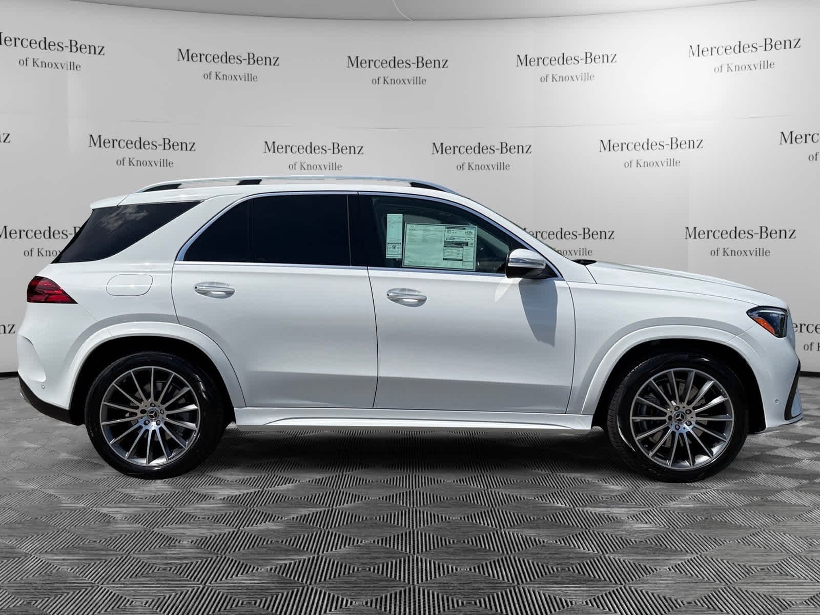 New 2026 Polar White Mercedes-Benz GLE 450 image 6