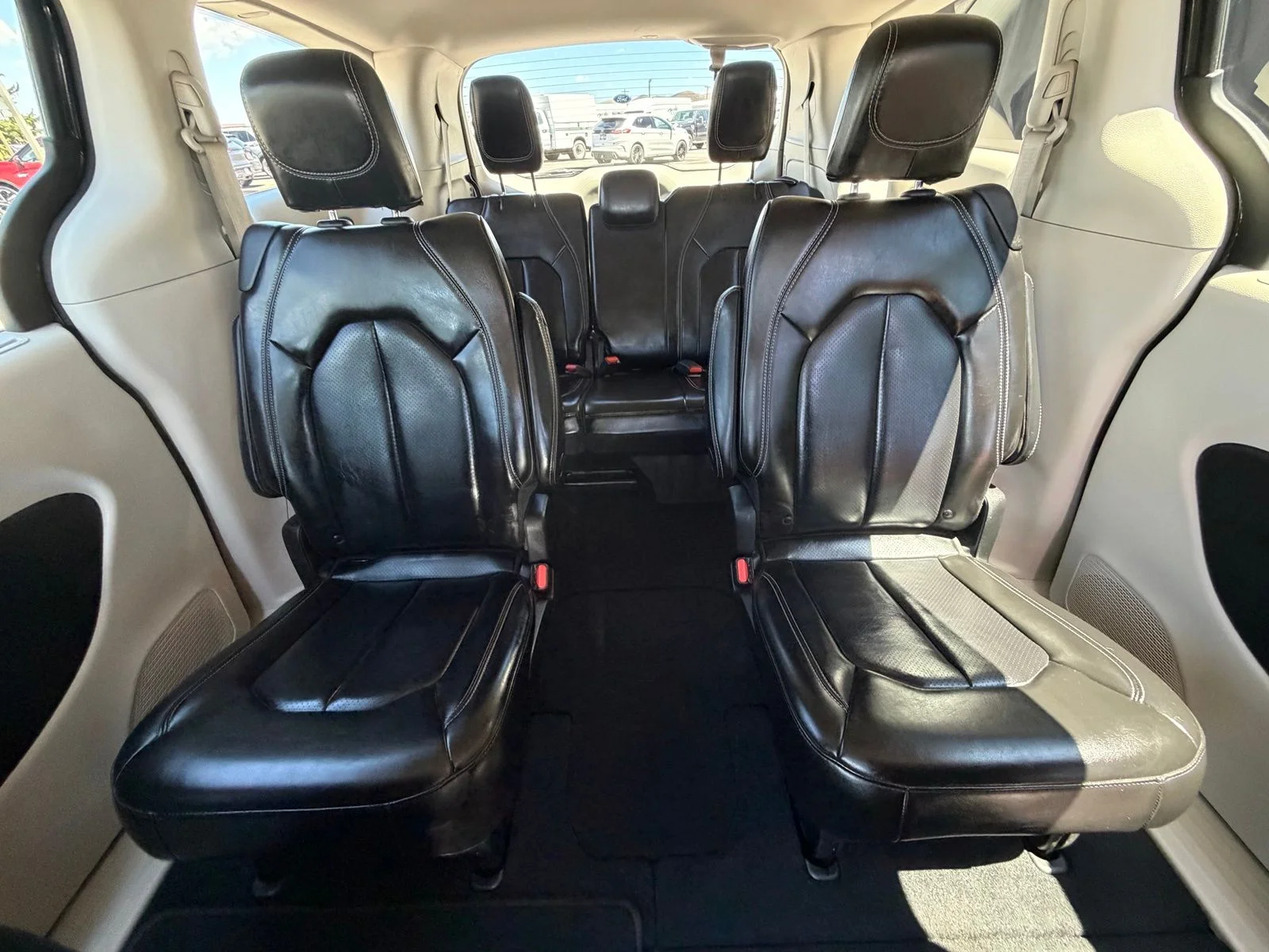Used 2023 Black Chrysler Touring L image 24