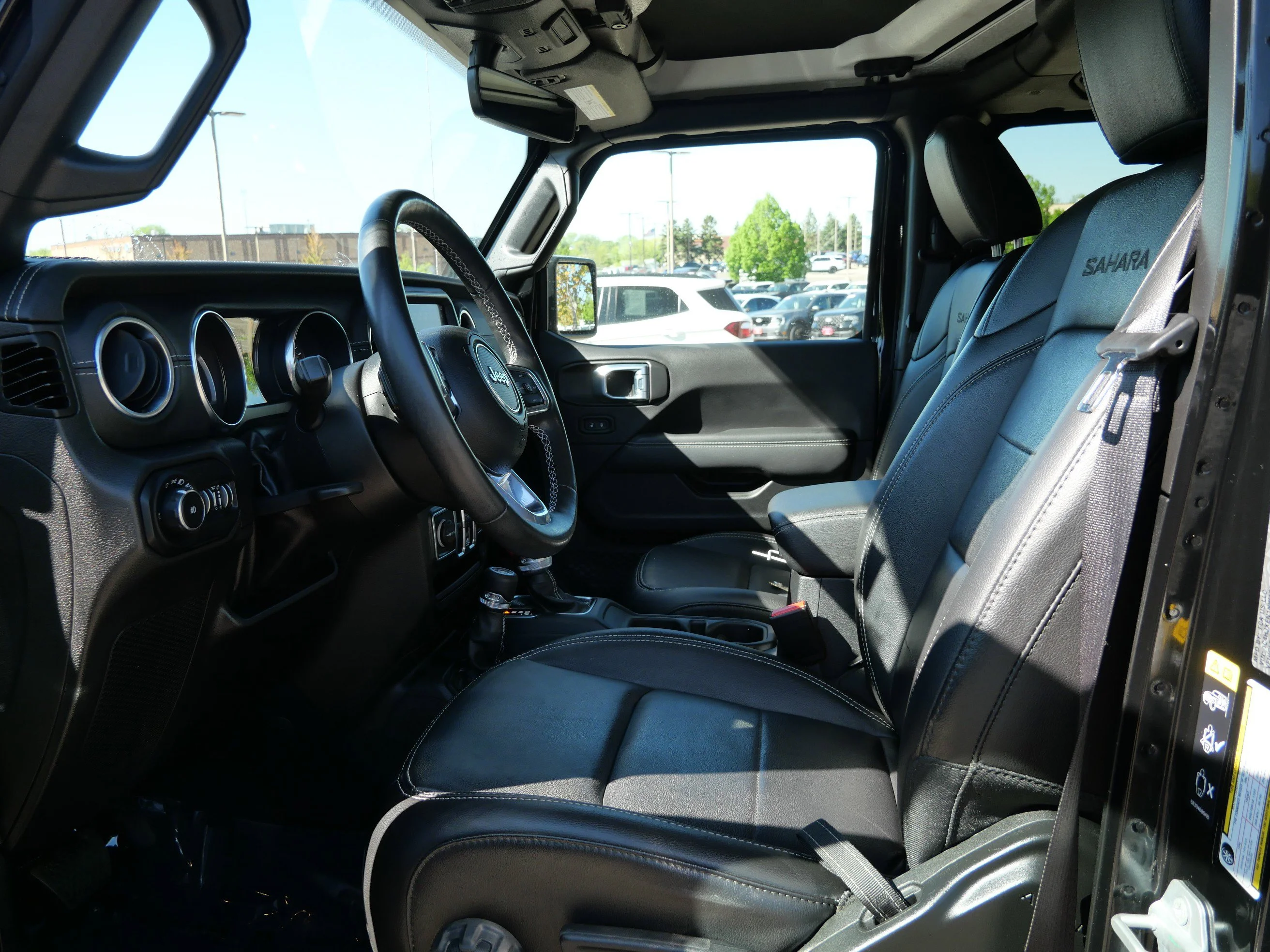 Certified Used 2022 Black Clearcoat Jeep Unlimited Sahara image 10